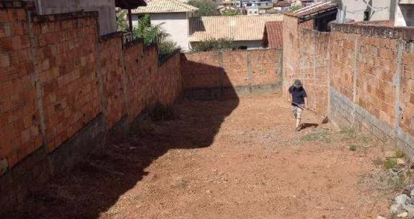 Lote a venda bairro lagoinha Leblon 192,50 m2 valor: R$230.000,00