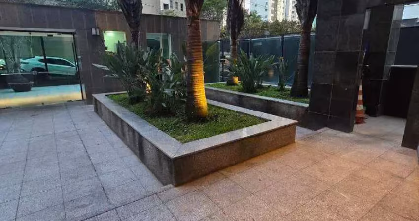 Apartamento com 4 Quartos e 2 banheiros à Venda, 140 m² por R$ 1.620.000