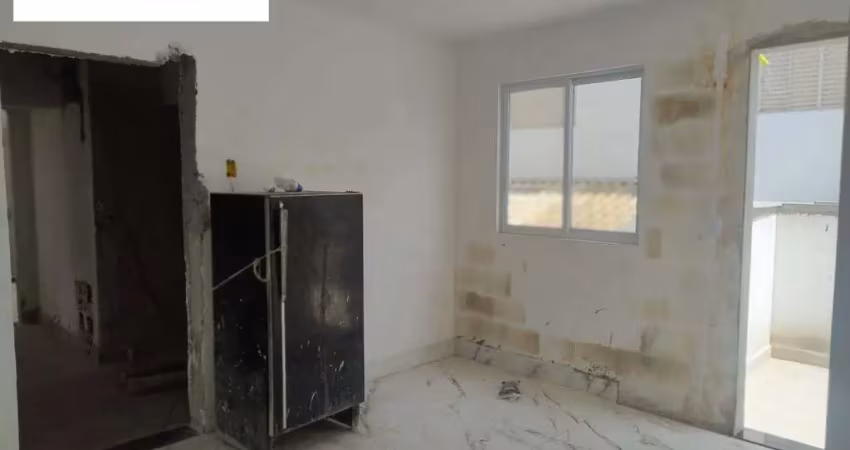 Excelente apartamento 2 quartos com área privativa em ótima localização no bairro serrano