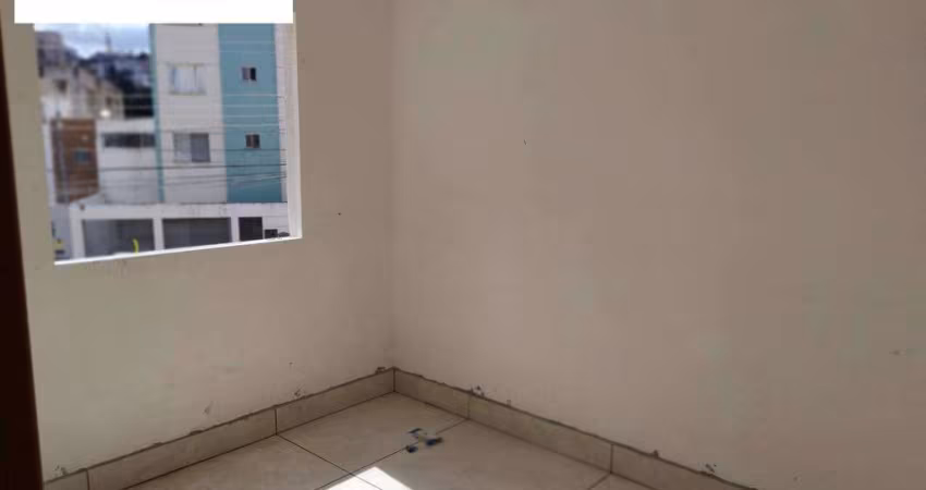 Excelente Apartamento com 2 quartos em ótima localização no Bairro Arvoredo