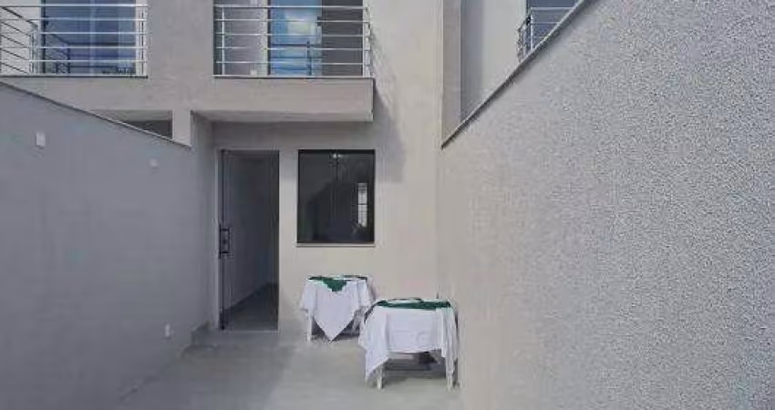 Casa Geminada à Venda - 2 Quartos - 123m² - Bairro Santa Mônica BH-MG