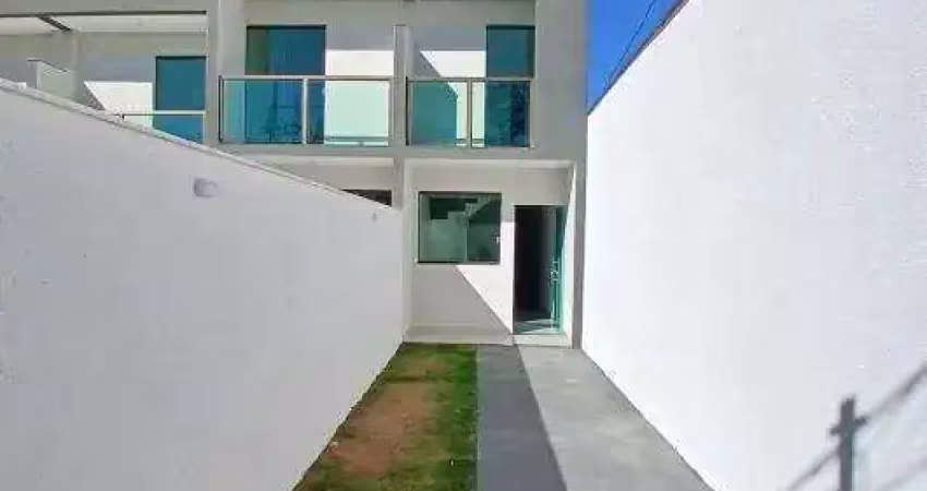 Casa à venda com 2 quartos (1 suíte), 3 banheiros e 2 vagas – bairro candelária – 143,75m² – r$ 480.000,00