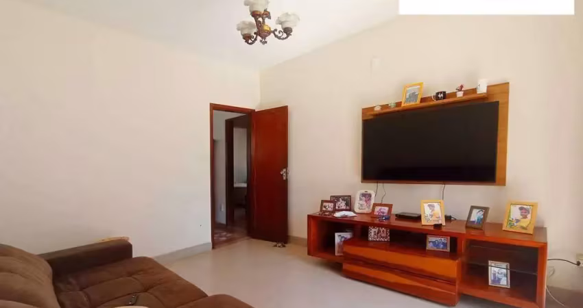 Casa linear 5 quartos 3 banhos 1 suíte e 5 vagas no b. itapoã!