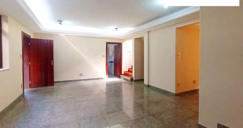 Casa com 339m² 5 quartos 1 suíte 2 semi suítes e 4 vagas no b. itapoã!