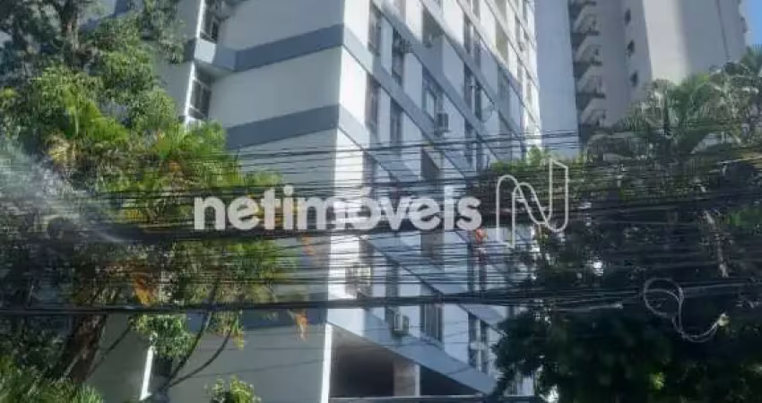 Apartamento com 3 quartos para alugar na Rua Waldemar Falcão - Lado Par, Candeal, Salvador