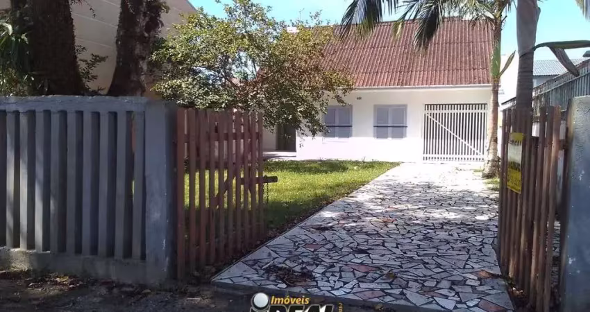 Casa em Praia de Leste à 200 metros do mar