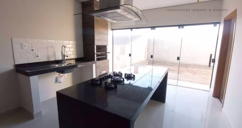 Casa á venda no Residencial Ouro Verde em Botucatu-SP