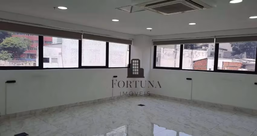 Conjunto comercial na liberdade, 60m², ótimo estado