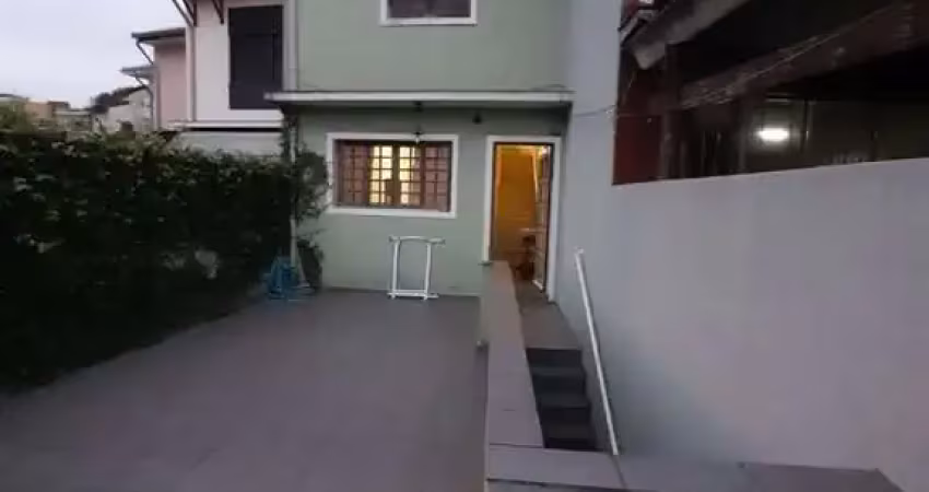 Um otimo Sobrado à venda, com 2 dormitorios, 2 salas, 1 suite, 2 banheiros e 1 vaga, localizado na