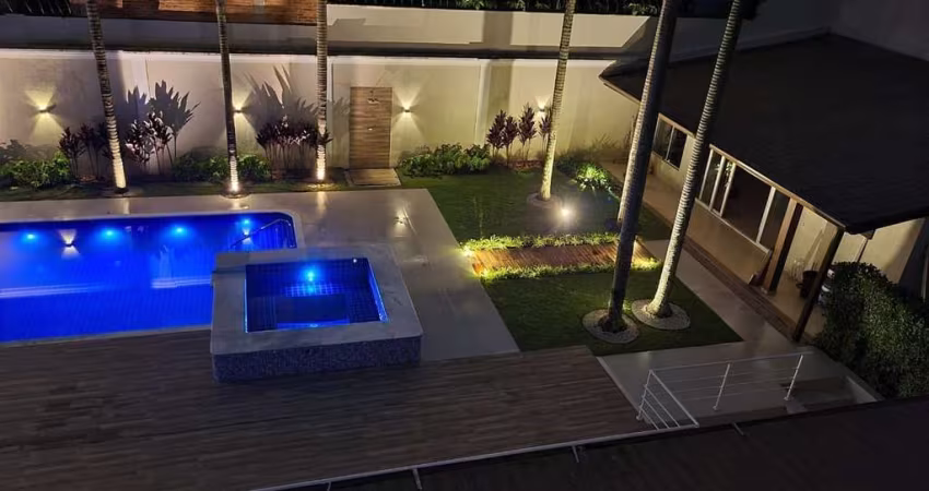 Casa à venda de 828m² na Fazenda Morumbi, São Paulo, SP. Recém reformada com 5 Suites, hidromassage