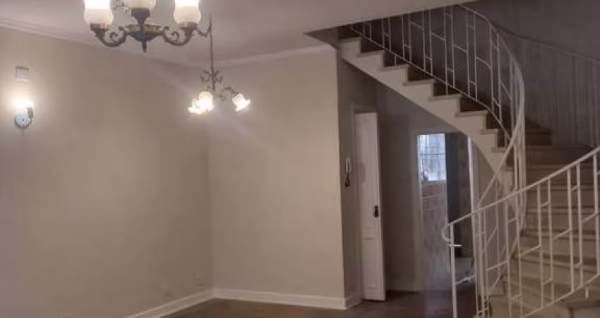 Maravilhosa casa com 150m², para locação, com 2 dormitórios e  2 vaga, localizado no Cambuci, São P