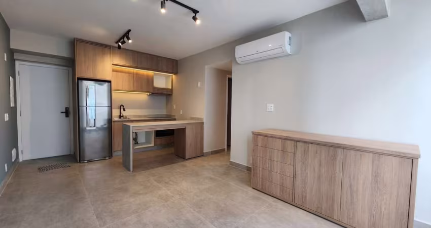 Apartamento à venda, ao lado do Metrô Vila Madalena com 1 vaga de garagem