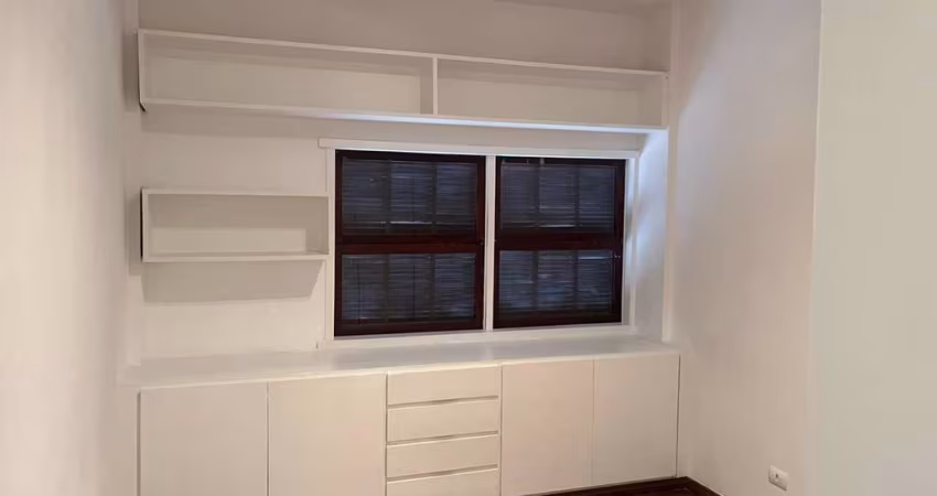 Apartamento de 142m² para venda e locação, com 3 Dormitórios sendo 1 Suíte e uma 1 Vaga para auto,