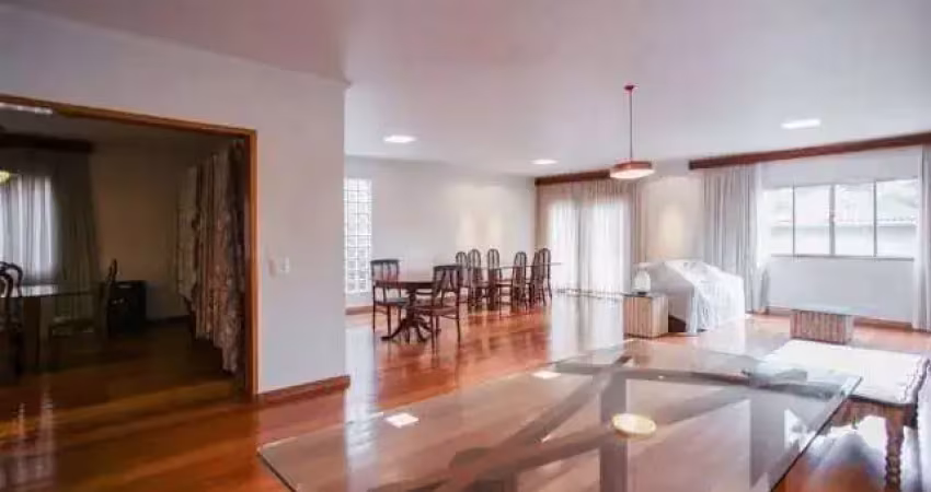 Casa sobrado de 432m² à venda, vila madalena, são paulo, sp. com 4 suítes, ampla sala, 4 vagas para