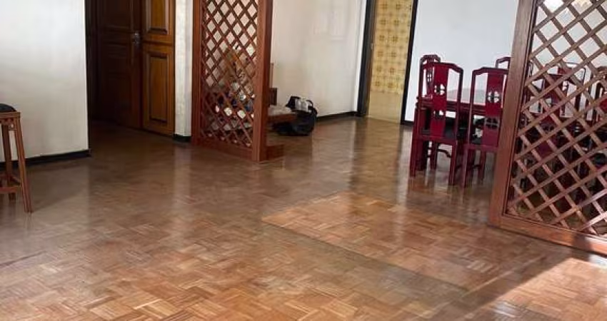 Apartamento um por andar para venda, com 180m², 4 dormitórios, 1 suíte e 2 vagas, localizado em San