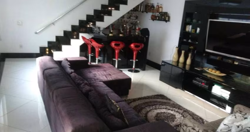 Sobrado de 500m² à venda, com 5 Dormitórios sendo 1 Suíte, 4 Vagas para auto. localizado em Sacomã,