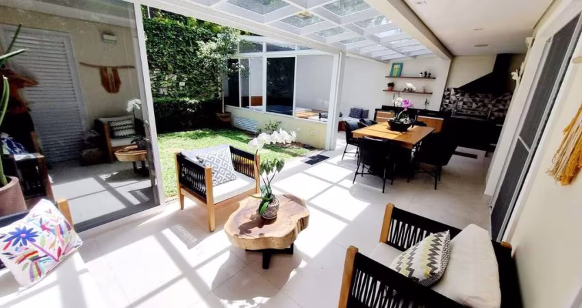 Casa de condominio à venda 3 Dormitorios 3 Suites 3 Vagas 338 m2, Chácara Monte Alegre, São Paulo,