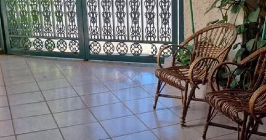 Casa à venda com 3 Dormitórios, 1 Suíte, Closet e 3 vagas, localizado na Vila Guarani (Z Sul), São