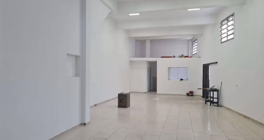Prédio Comercial com 3 Pisos total de 450m² para locação, Vila América, São Paulo, SP. com 4 Vagas