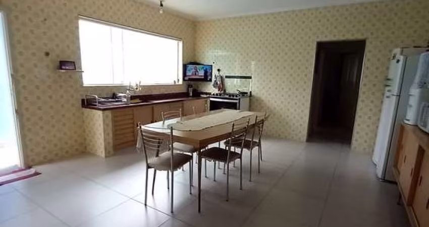 Casa à venda, com 160m², 3 dorms, 1 suíte, 1 vaga localizado no Vila Carrão, São Paulo, SP