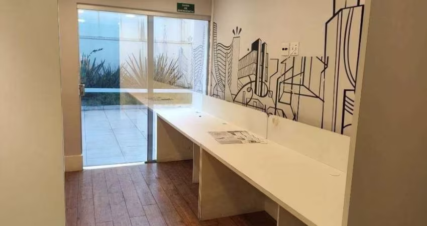 Sobrado para locação 430m², Pinheiros, São Paulo, SP com 3 dormitorios, 10 vaga para auto, quintal,