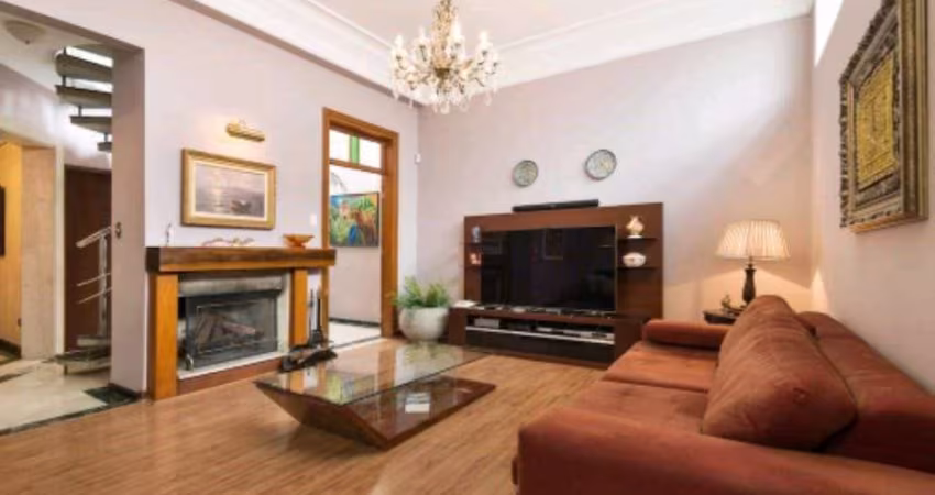 Casa de 240m² à venda, Perdizes, São Paulo, SP. com 3 Suítes, 2 Salas amplas, Quintal, 2 Vagas para