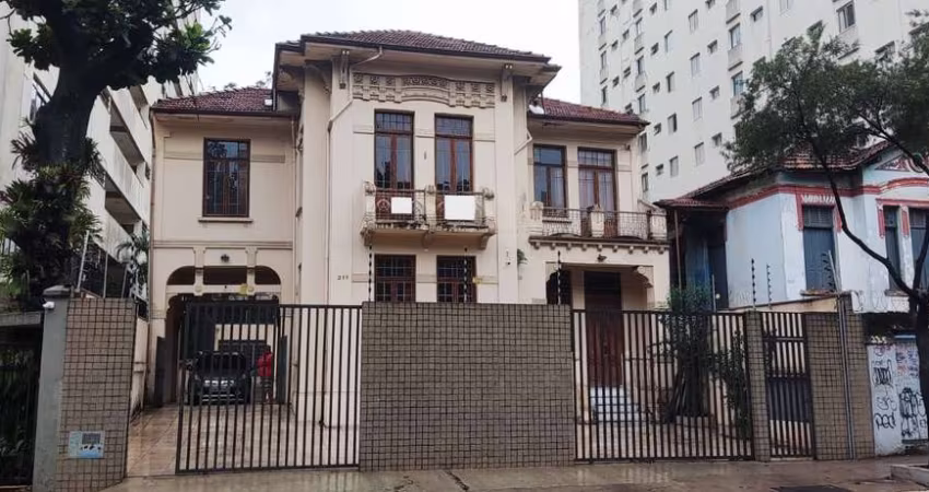 Casa Ponto Comercial de 700m² à venda, Consolação, São Paulo, SP. Com 10 Salas, 5 banheiros, 10 vag
