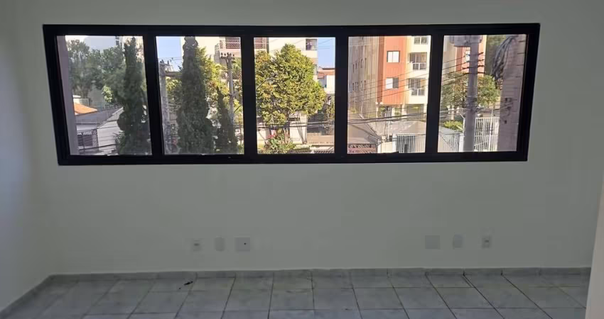 Sala Comercial de 40m² para locação, Chácara Inglesa, São Paulo, SP. Sala com vão livre, 2 Banheiro