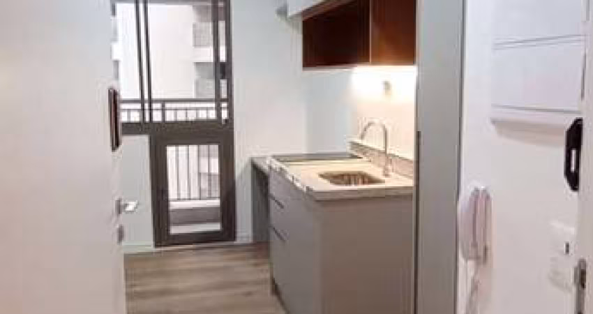 Studio NOVO e SEMI-MOBILIADO à venda, Santo Amaro, São Paulo, SP. com 1 Dormitório, Sacada, Ar-cond