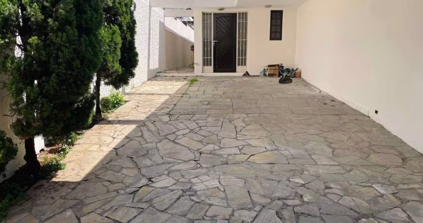 Casa Térrea com Edícula, 200m², 3 dorms., 2 vagas, para locação, Vila Cordeiro, São Paulo, SP