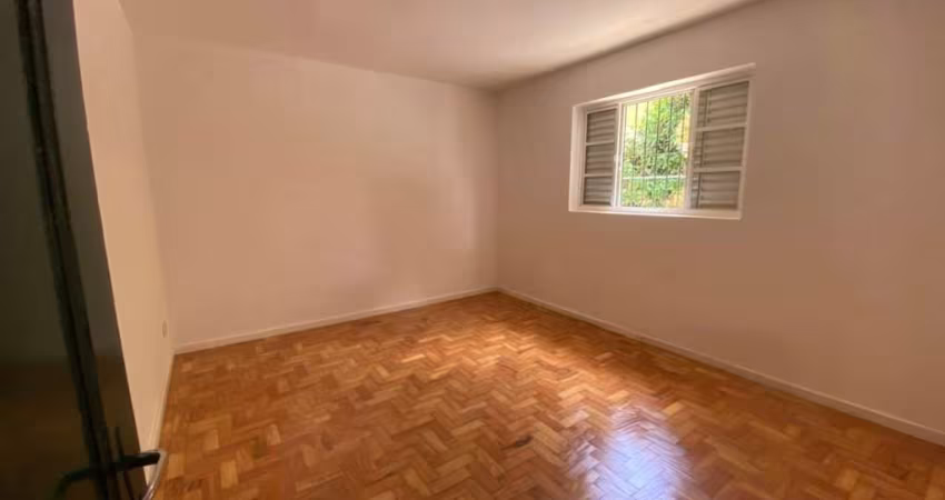 Casa à venda de 171m², Cambuci, São Paulo, SP. com 2 Dormitórios, 2 Banheiros, Cozinha ampla, Varan