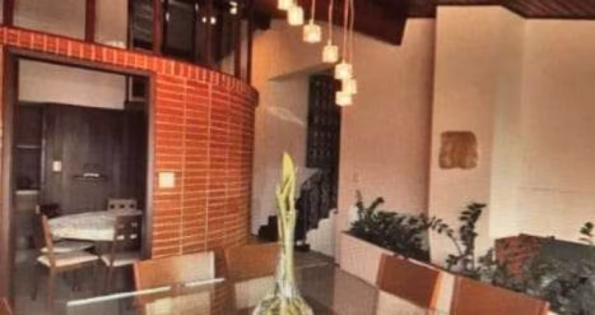 Casa à venda, 3 Suítes, 600m2, 6 vagas, localizado na Vila Sônia, São Paulo, SP