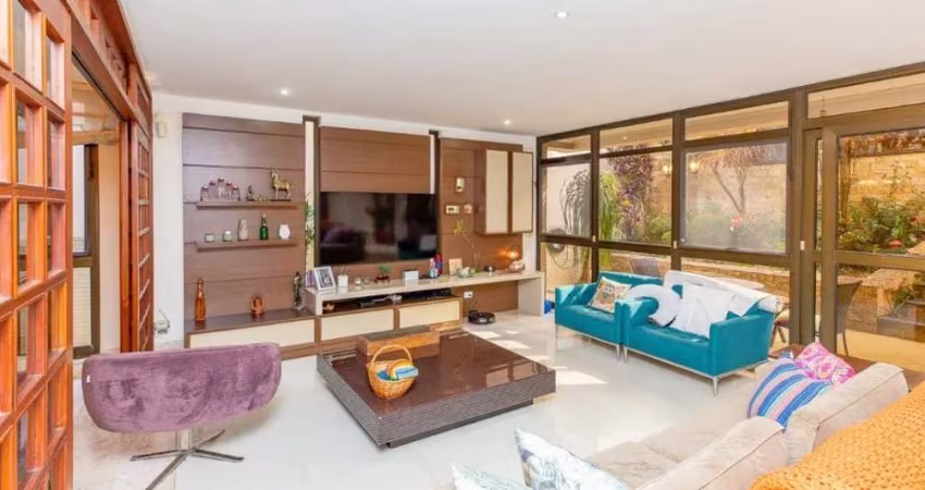 Belíssima Casa à venda, 352m², 5 dorms., 3 suítes, 4 vagas, Jardim da Saúde, São Paulo, SP