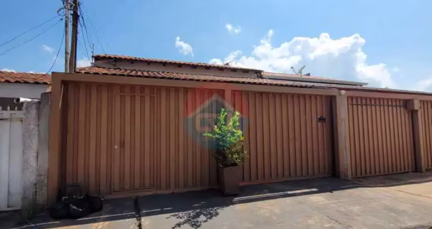 Casas Conjugadas no CPA II PRÓXIMO a Av. BRASIL codigo: 94300