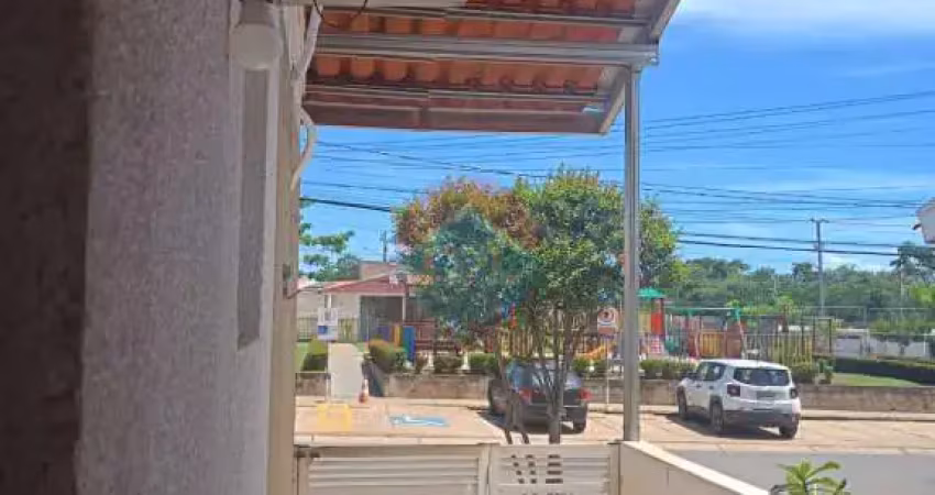 Casa no condomínio jangada com 3 quartos codigo: 114384