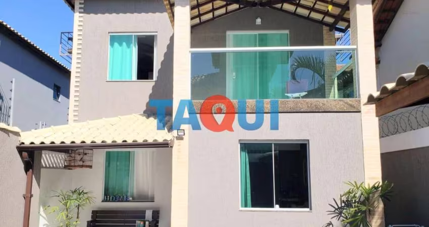 Belíssima casa duplex à venda no bairro Palmeiras, CABO FRIO - RJ