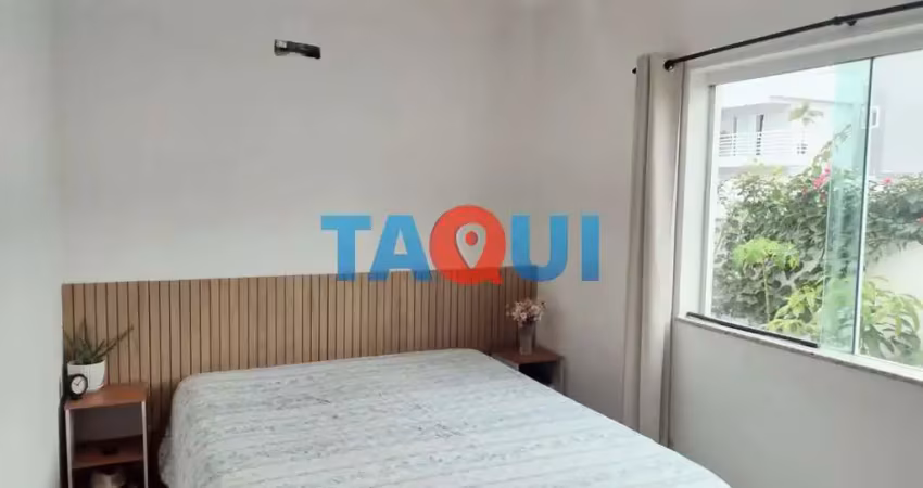 Apartamento à venda com 2 quartos, sendo 1 suíte no  portinho, cabo frio - rj