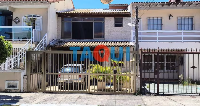 Casa duplex independente com 3 quartos à venda, Parque Riviera, CABO FRIO - RJ