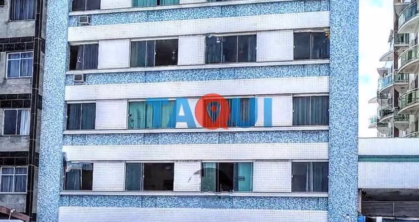 Apartamento com 2 quartos à venda com os pés na areia no Centro, CABO FRIO - RJ