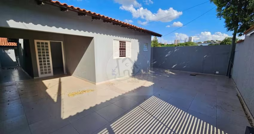 Casa para Venda em Londrina, JARDIM IMPERIO DO SOL, 3 dormitórios, 1 suíte, 3 banheiros, 2 vagas