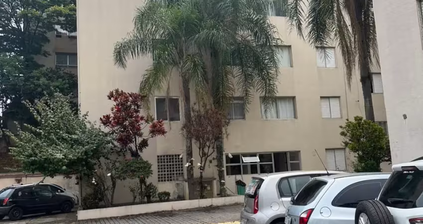 Apartamento com 1 dormitório, uma vaga de garagem com 39 m2.