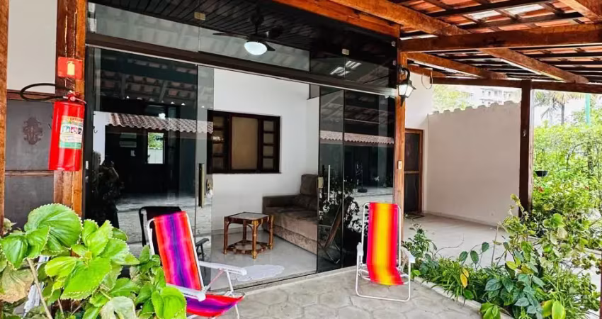 Casa em condomínio fechado com 2 quartos à venda no Balneário Gardem Mar, Caraguatatuba 