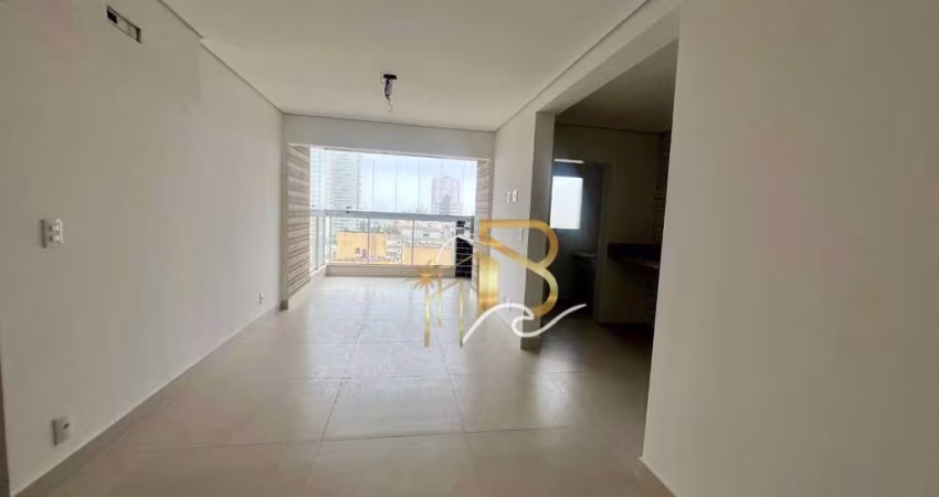 Apartamento com 2 dormitórios à venda, 67 m² por R$ 657.000 - Enseada - Guarujá/SP