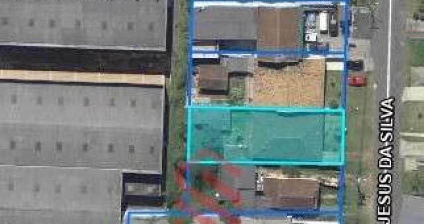 Terreno Comercial de 715m² à Venda em Curitiba-PR, Bairro Santo Inácio: Oportunidade Única!