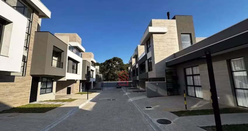Casa em condomínio de luxo em santa felicidade, curitiba-pr: 3 quartos, 3 suítes, 4 banheiros, 2 vagas de garagem e 167,13 m² de área.