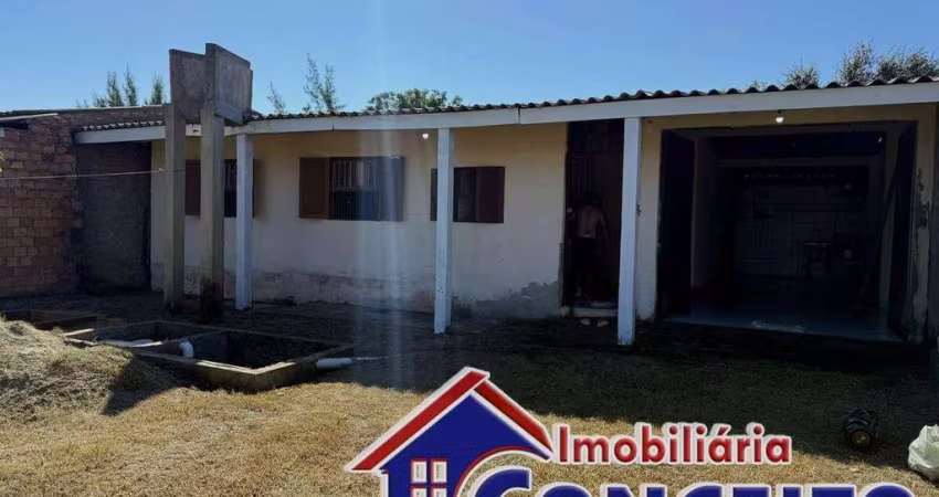 C83 - Residência de alvenaria localizada em região de moradores