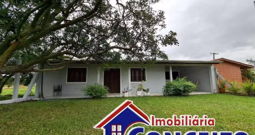 C272 - Excelente residência localizada no Balneário Presidente