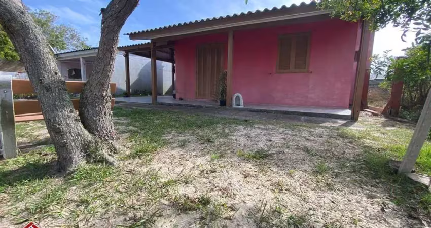 C900 - ótima residência com 02 dormitórios e kitnet em região de moradores
