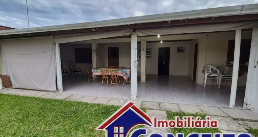 C138 - Imóvel composto de 03 dormitórios localizado em região de moradores