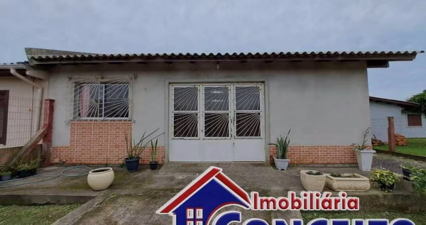 C302 - Ótimo imóvel com anexo a 300 metro do mar em Mariluz